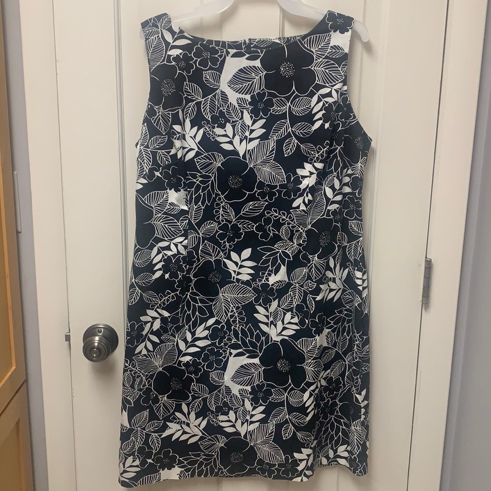 Vintage DANNY & NICOLE Size 14 Sleeveless Floral Black & White Dress Made in USA